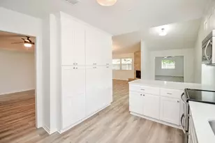 10615 Heatherford Dr, Houston, TX 77041 - Photo 11
