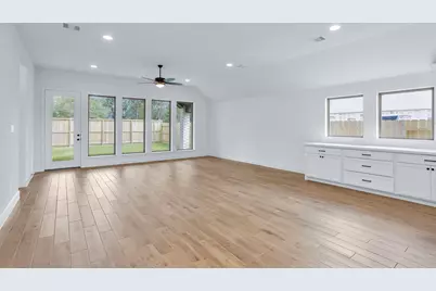 322 Mulberry Creek Street, Conroe, TX 77304 - Photo 7