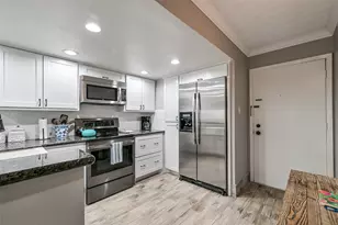 7310 Seawall Blvd, Galveston, TX 77551 - Photo 21