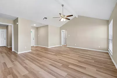 2815 Mayflower Landing Court, Webster, TX 77598 - Photo 7