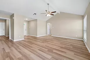 2815 Mayflower Landing Ct, Webster, TX 77598 - Photo 7