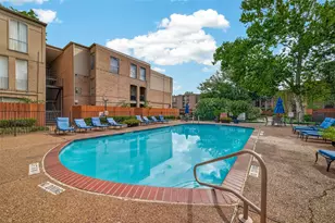 4649 Wild Indigo St, Houston, TX 77027 - Photo 35