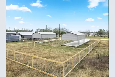 909 26th Street, Dickinson, TX 77539 - Photo 3
