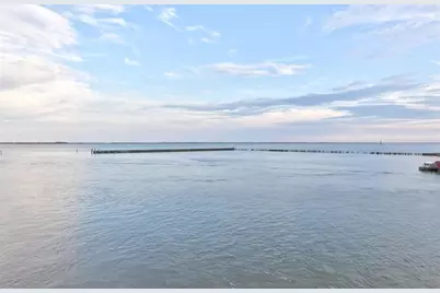 423 Hana Drive, Tiki Island, TX 77554 - Photo 47
