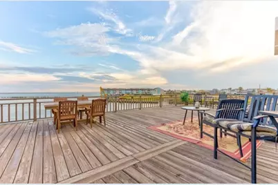 423 Hana Drive, Tiki Island, TX 77554 - Photo 45