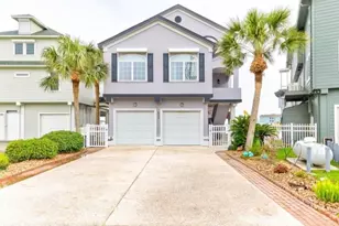 423 Hana Dr, Tiki Island, TX 77554 - Photo 3
