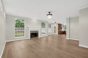 10 Larksberry Pl, The Woodlands, SC 77382 - Photo 7
