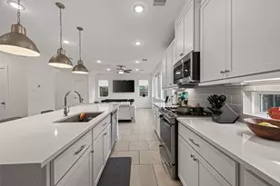 7803 Swooping Swallow Ln, Katy, TX 77493 - Photo 17
