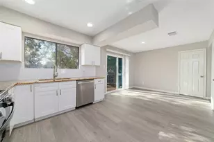 8426 Laurel Trails Dr, Houston, TX 77095 - Photo 15