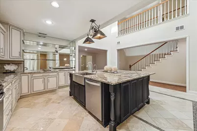 7924 Woodway Drive, Houston, TX 77063 - Photo 9