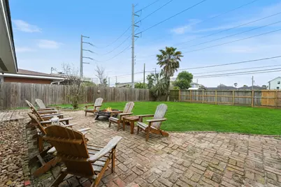 9 S Shore Drive, Galveston, TX 77551 - Photo 23