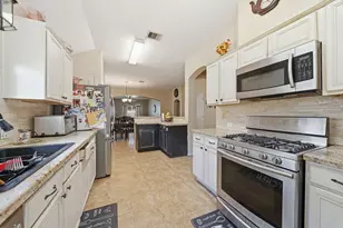 8915 Durham Manor Ln, Houston, TX 77075 - Photo 7