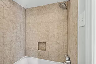 10654 Hazelhurst Dr, Houston, TX 77043 - Photo 11