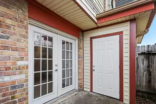 10654 Hazelhurst Dr, Houston, TX 77043 - Photo 17