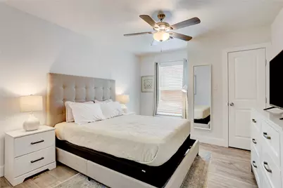 304 Eastwood Street #A/B, Houston, TX 77011 - Photo 9