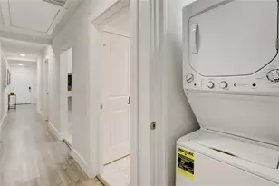 304 Eastwood St, Houston, TX 77011 - Photo 11