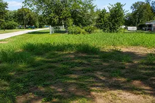 Lot 5 SW Blk 1st Ave, Waelder, TX 78959 - Photo 1