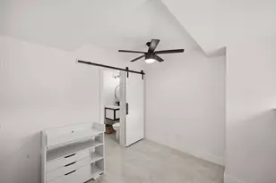 1704 W Tabor St, Houston, TX 77009 - Photo 21