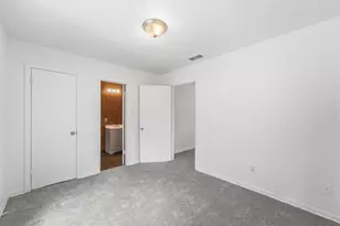 5326 Wenda St, Houston, TX 77033 - Photo 13