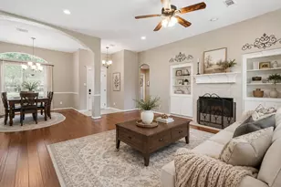 14 E Forest Ct, Conroe, TX 77384 - Photo 5