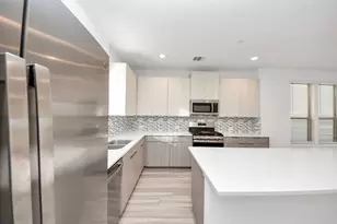 18716 Centro Main St, Shenandoah, TX 77385 - Photo 7