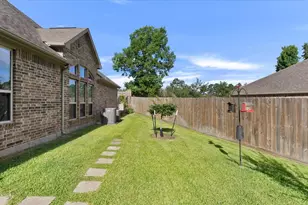 2126 Graystone Hills Dr, Conroe, TX 77304 - Photo 33