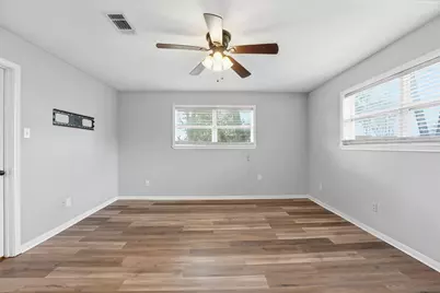 12675 Lake Conroe Hills Drive, Willis, TX 77318 - Photo 19