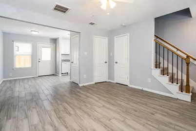 207 N Poplar Street #B, Tomball, TX 77375 - Photo 9