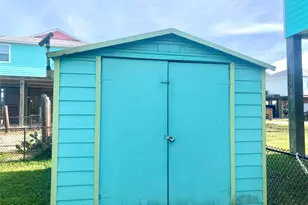 834 Eastview, Crystal Beach, TX 77650 - Photo 25