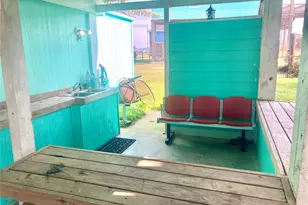 834 Eastview, Crystal Beach, TX 77650 - Photo 27