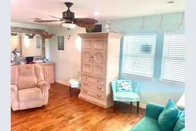 834 Eastview, Crystal Beach, TX 77650 - Photo 7