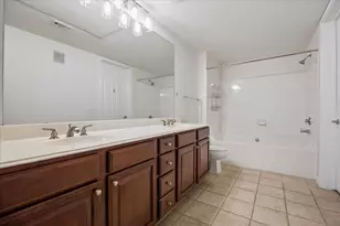 7575 Kirby Dr, Houston, TX 77030 - Photo 9