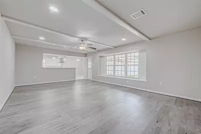 5622 Valkeith Drive, Houston, TX 77096 - Photo 19