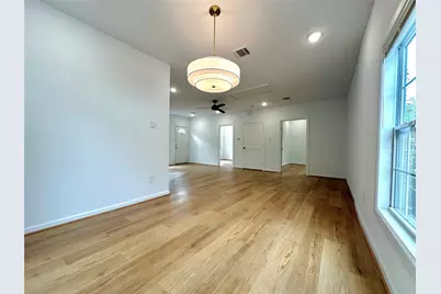 808 Oakhurst Street #2, Houston, TX 77023 - Photo 9