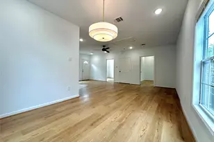 808 Oakhurst St, Houston, TX 77023 - Photo 9