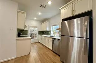 808 Oakhurst St, Houston, TX 77023 - Photo 3