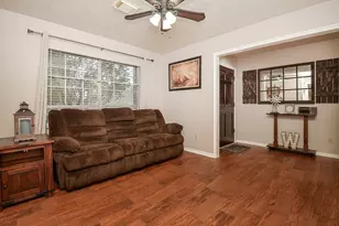 15911 Surrey Woods Dr, Friendswood, TX 77546 - Photo 7