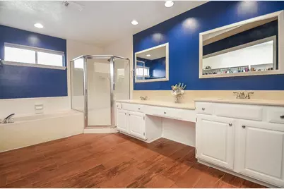 15911 Surrey Woods Drive, Friendswood, TX 77546 - Photo 25