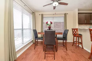 15911 Surrey Woods Dr, Friendswood, TX 77546 - Photo 13