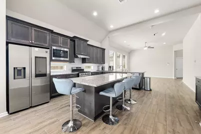 8419 Hunterwyck Lane, Baytown, TX 77521 - Photo 7