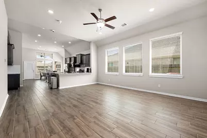 8419 Hunterwyck Lane, Baytown, TX 77521 - Photo 5