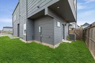 3002 Jensen Spgs Ln, Houston, TX 77026 - Photo 33