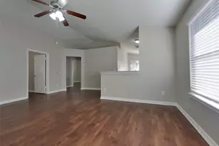 3155 Boynton Dr, Houston, TX 77045 - Photo 3