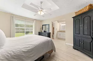 1103 Pinecroft Dr, Sugar Land, TX 77498 - Photo 9
