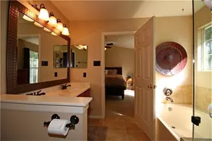 7 Thrush Grove Pl, The Woodlands, TX 77381 - Photo 11