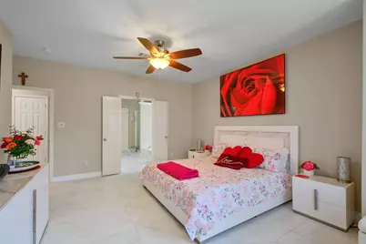 12427 Shadycrest Drive, Houston, TX 77082 - Photo 17