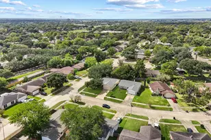 1103 Ashdale Dr, Sugar Land, TX 77498 - Photo 35