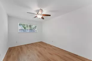 1103 Ashdale Dr, Sugar Land, TX 77498 - Photo 21