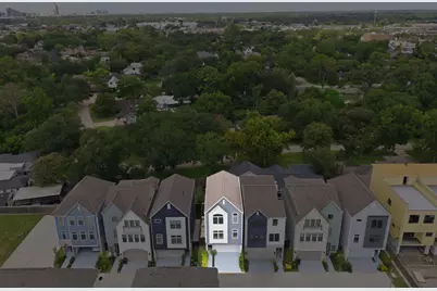 1709 Bologna Lane, Houston, TX 77055 - Photo 9