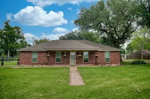 3836 Brazos River Rd Cr 400, Jones Creek, TX 77541 - Photo 5